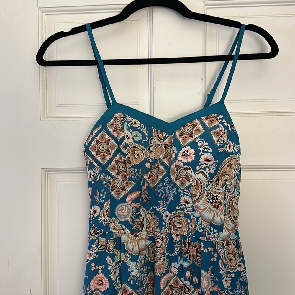 Patterned Maxi Dress - Picture 3 of 6